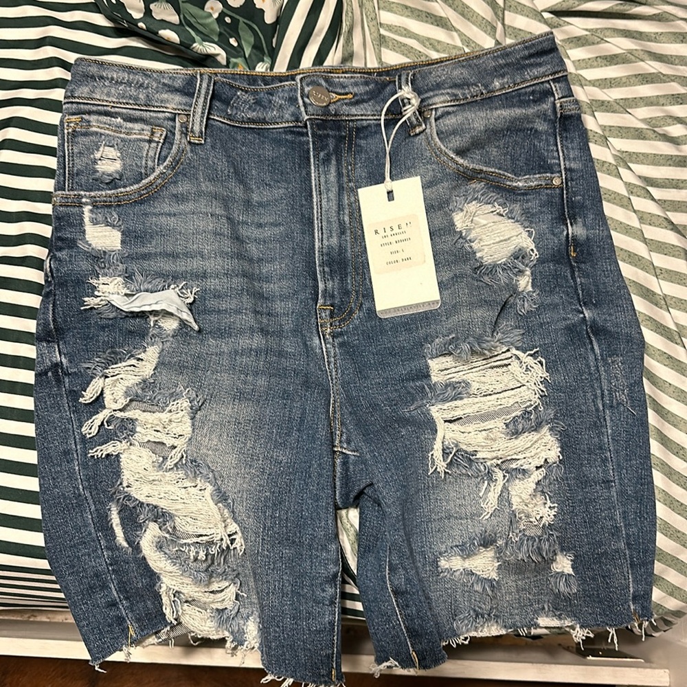 Women’s Risen shorts